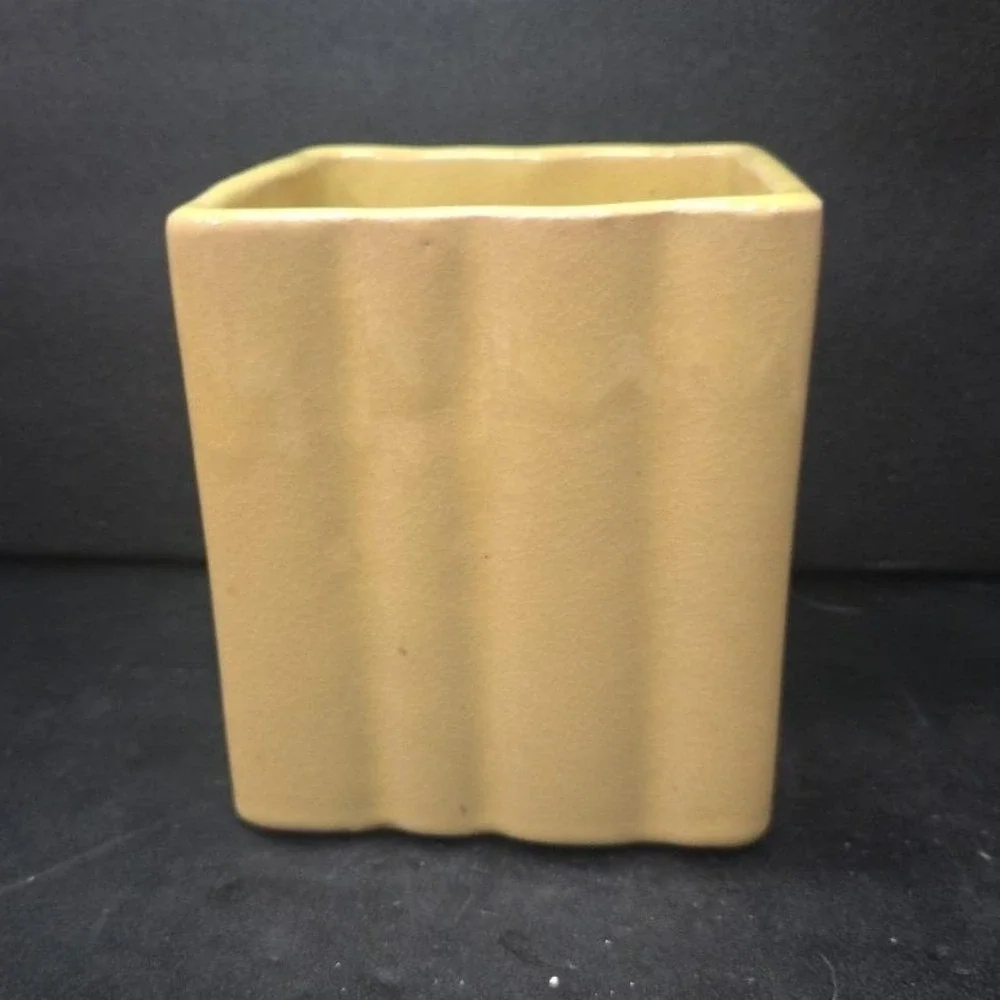 Ruffled Edge Yellow Indoor Planter, Vintage Square Ceramic Succulent Pot‎ Vase